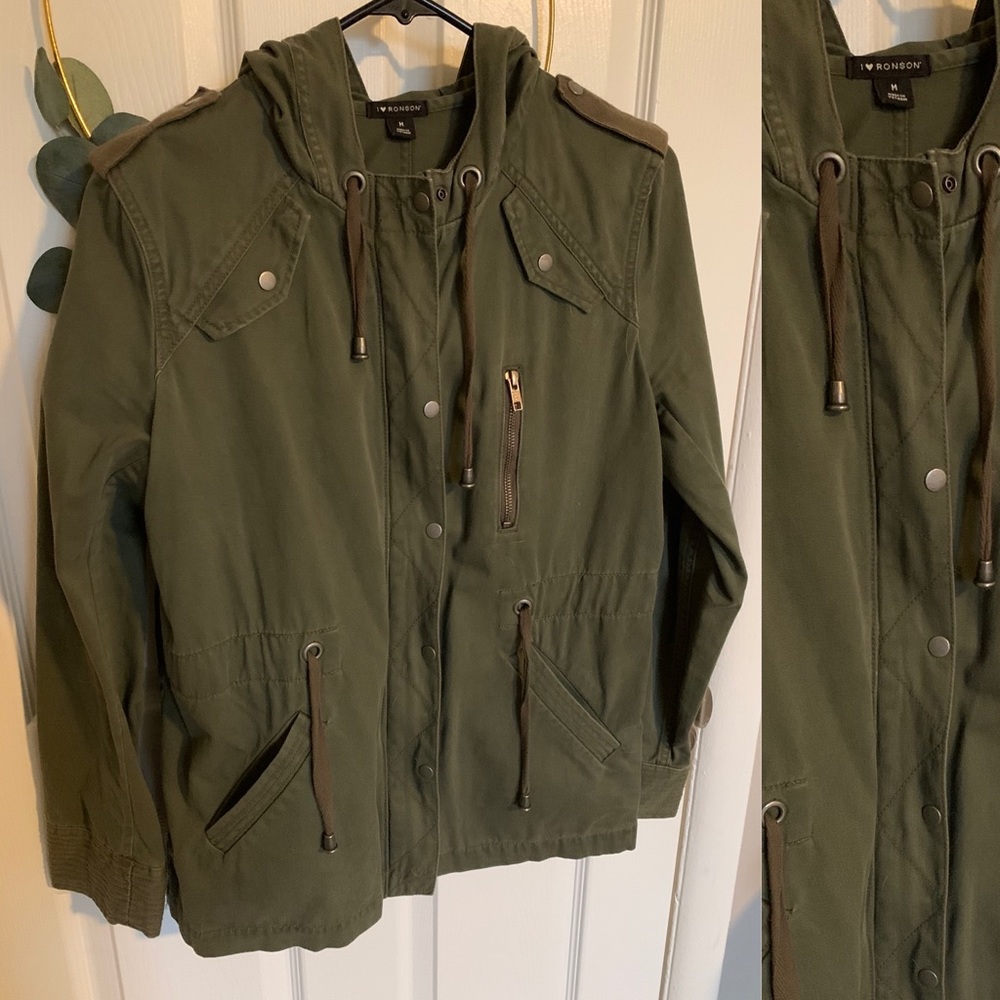 Hooded Green Utility Jacket 🧥